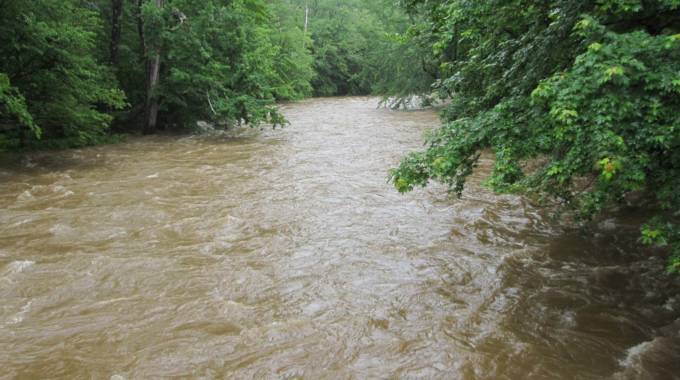 NEW: Police warn motorists on crossing flooded rivers | The Sunday Mail